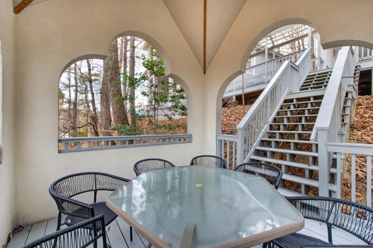 Gatlinburg Movie Mansion | Photo 26