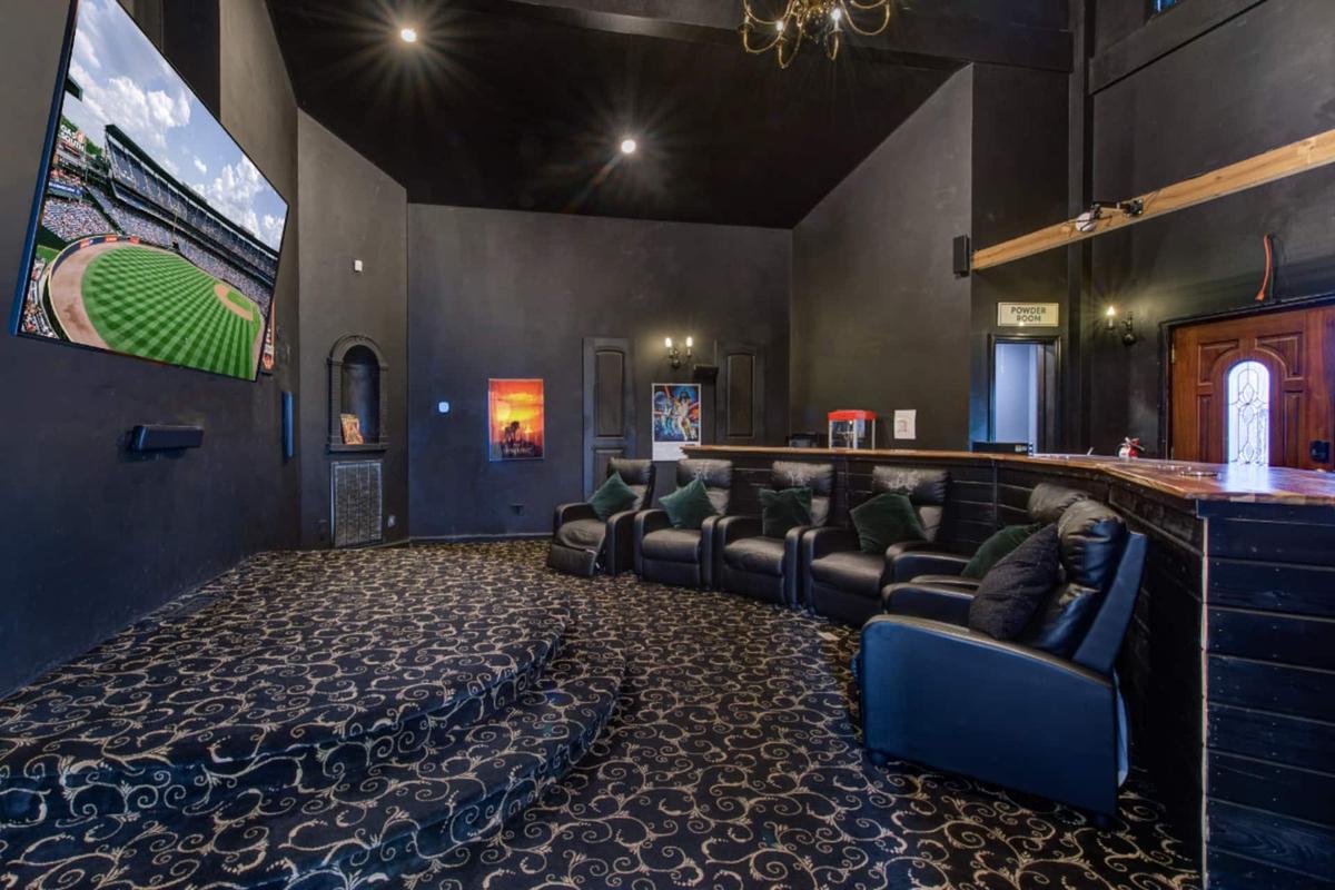 Gatlinburg Movie Mansion