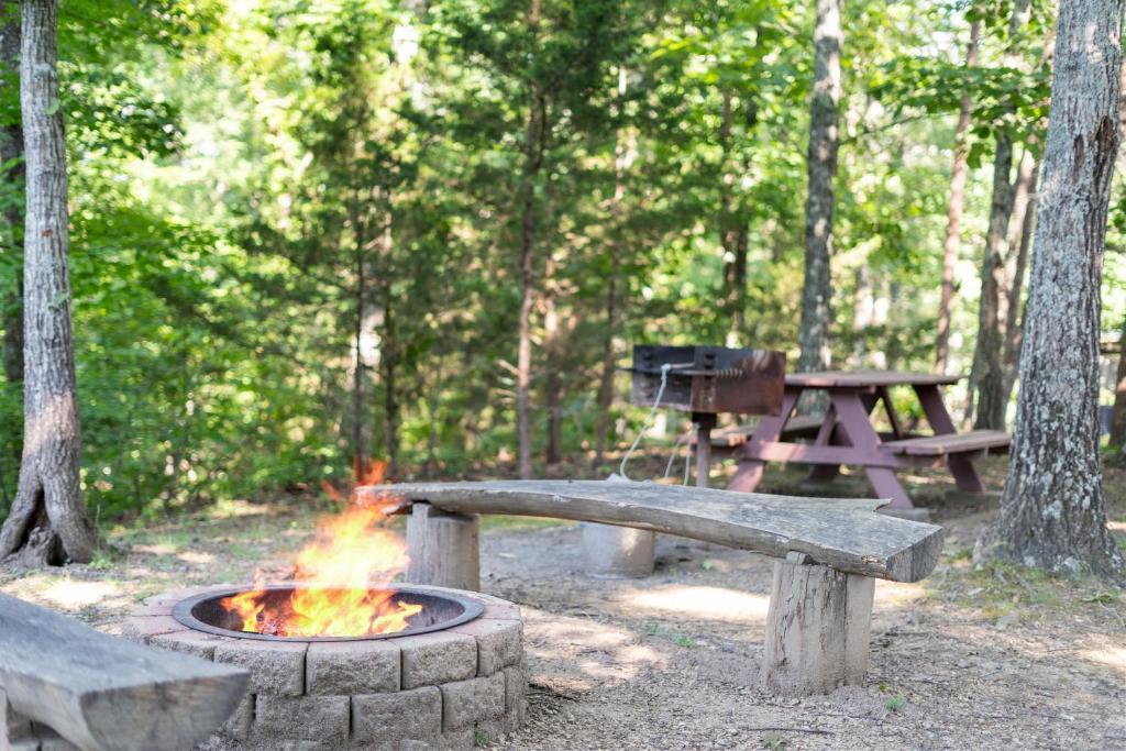 Ridge Retreat | Photo 3