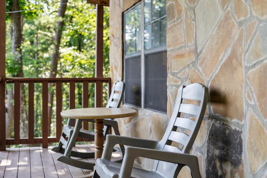 Ridge Retreat | Photo 40