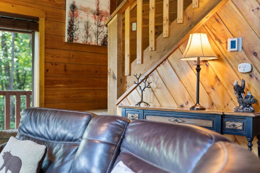 Ridge Retreat | Photo 8