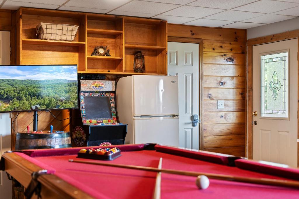Ridge Retreat | Photo 4