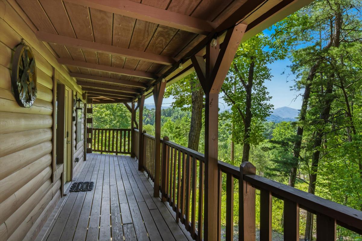 Ridge Retreat | Photo 31