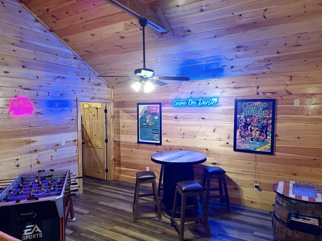Dolly Bear Pool Cabin | Photo 37