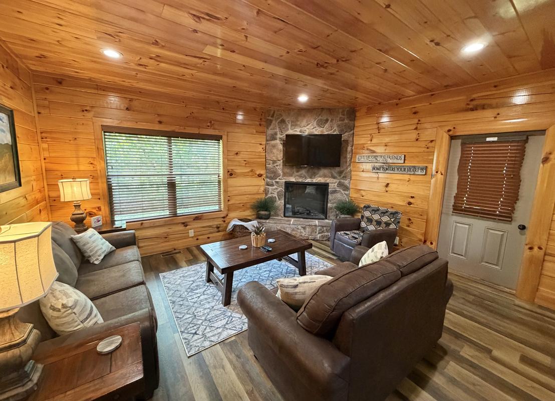 Dolly Bear Pool Cabin | Photo 4