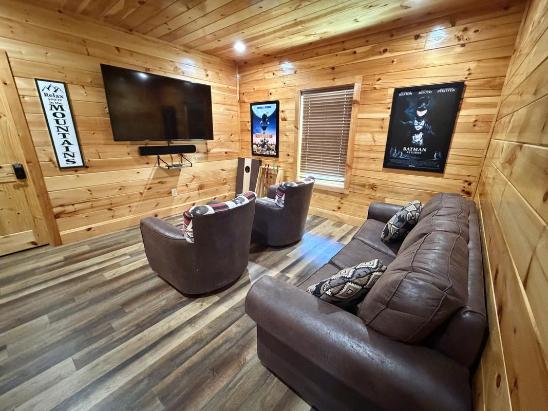 Dolly Bear Pool Cabin | Photo 35