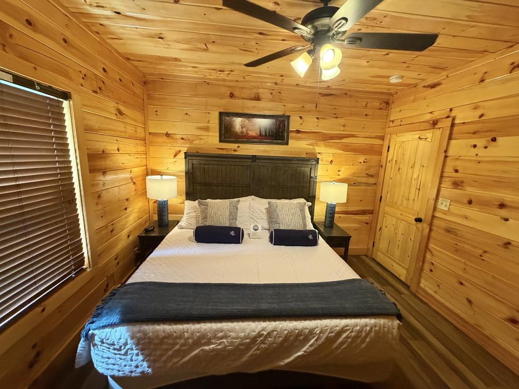 Dolly Bear Pool Cabin | Photo 25