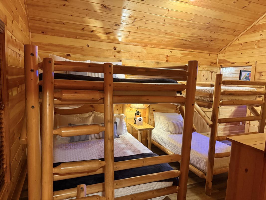 Dolly Bear Pool Cabin | Photo 30