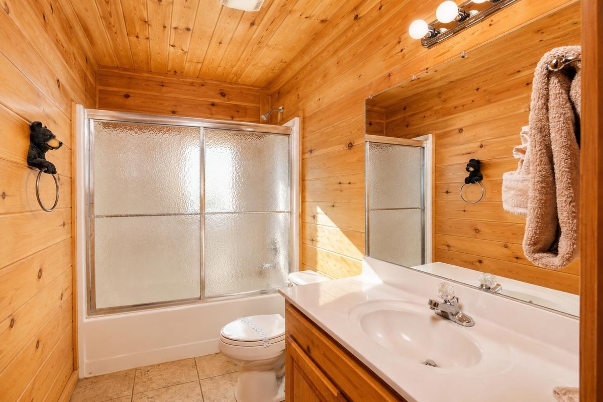 Deer Lodge | Photo 33