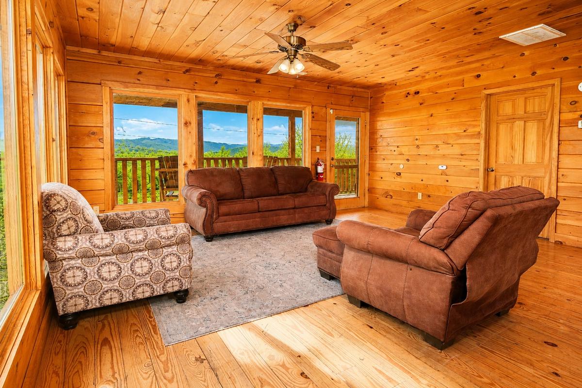 Deer Lodge | Photo 17