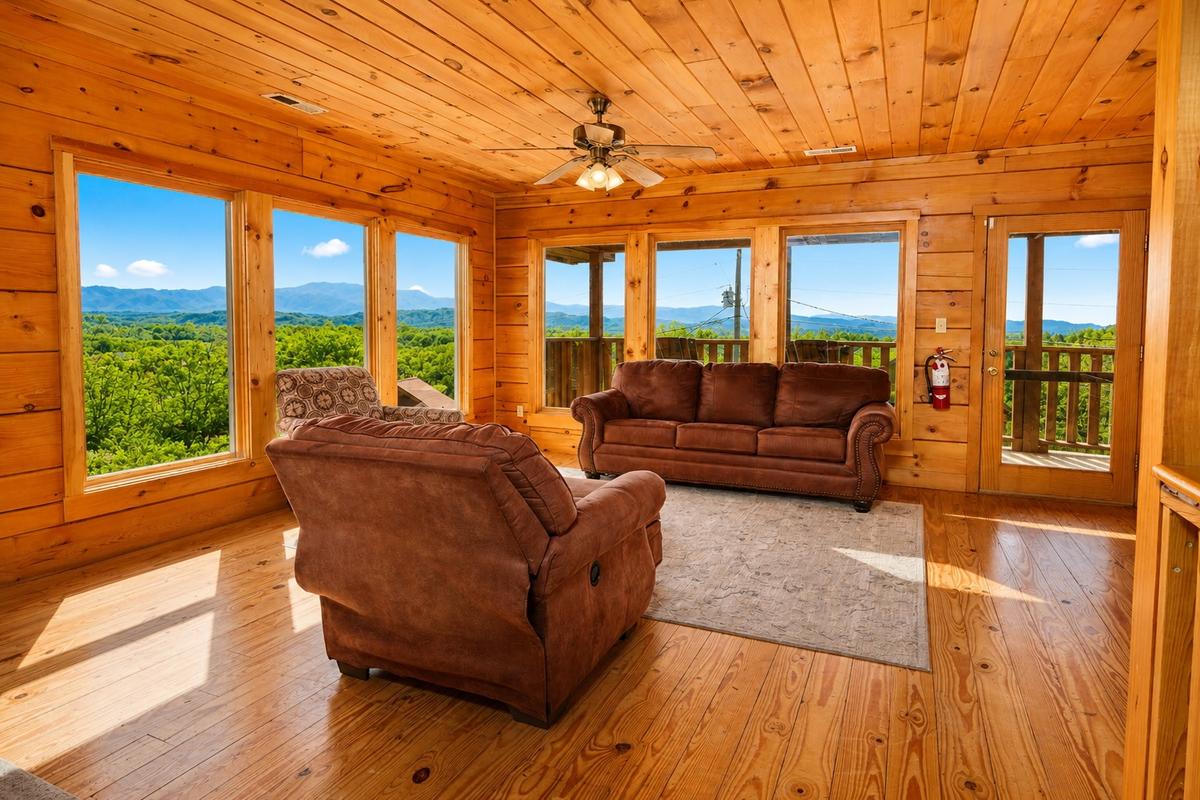 Deer Lodge | Photo 16