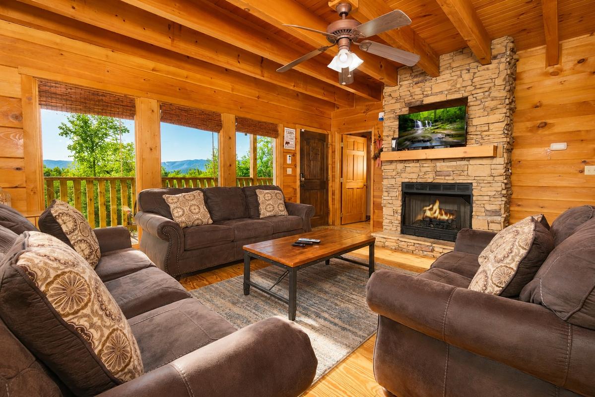 Deer Lodge | Photo 6