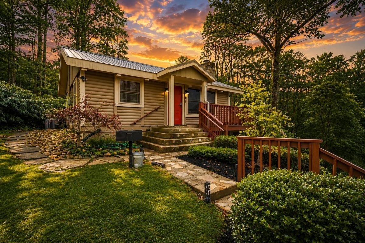 Honey Bee Hideaway | Photo 15
