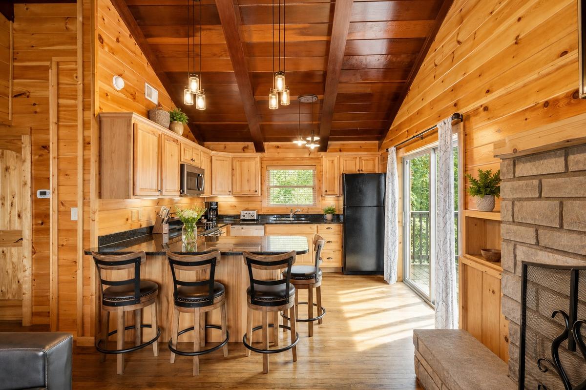Honey Bee Hideaway | Photo 8