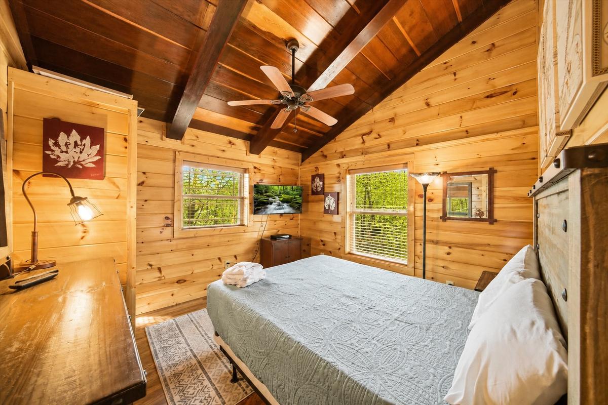 Honey Bee Hideaway | Photo 12