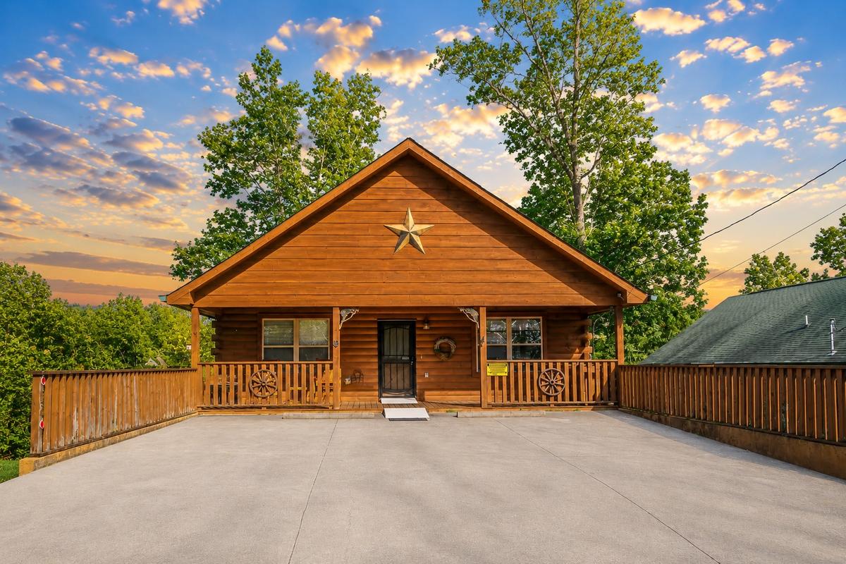Luxury Theatre Cabin | Photo 42