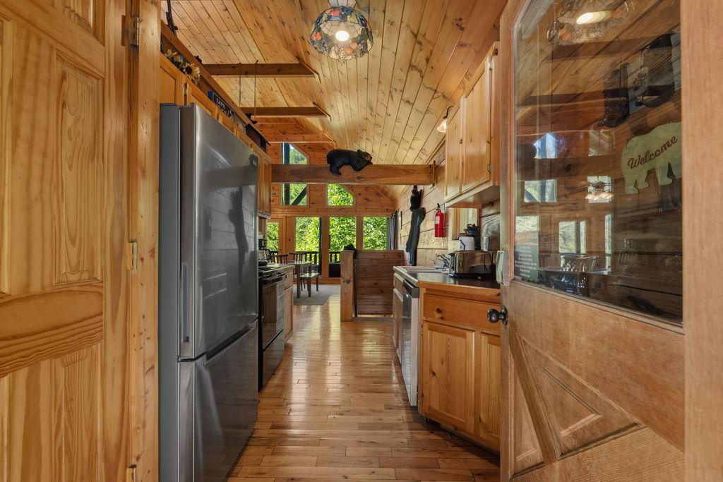 Cubby Bear Cabin