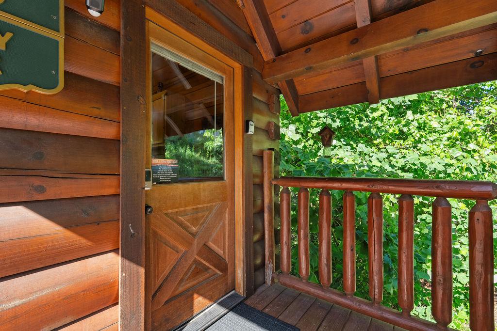 Cubby Bear Cabin