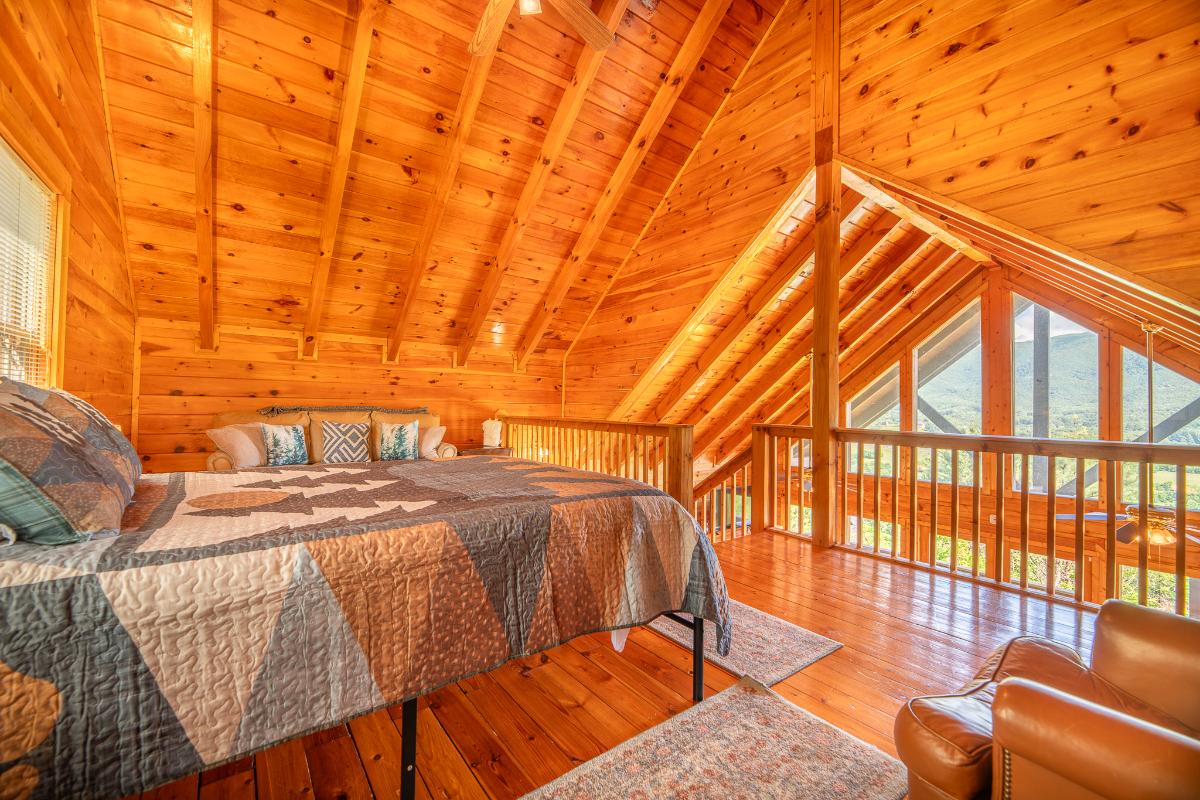 Misty Mountain Treehouse