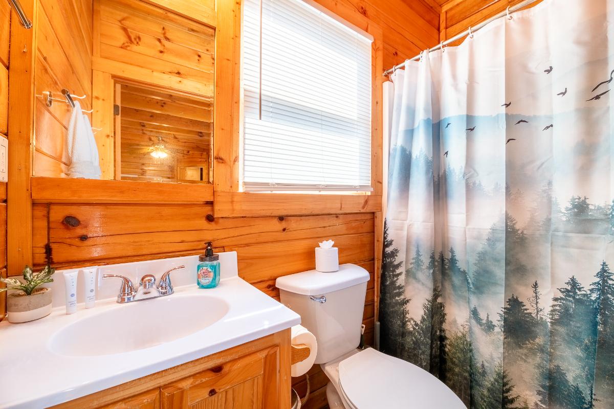 Misty Mountain Treehouse