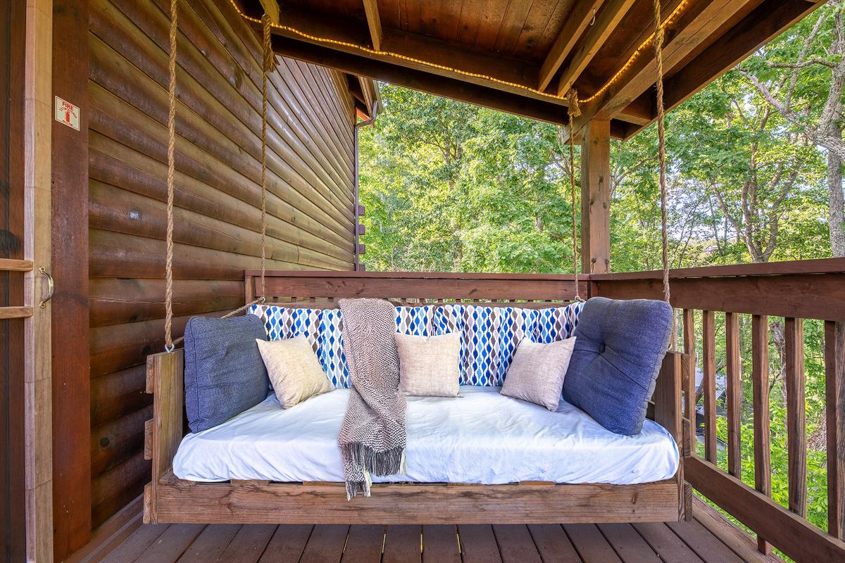 Misty Mountain Treehouse