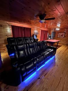 Luxury Theatre Cabin