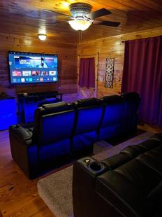 Luxury Theatre Cabin