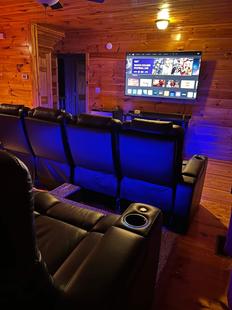 Luxury Theatre Cabin