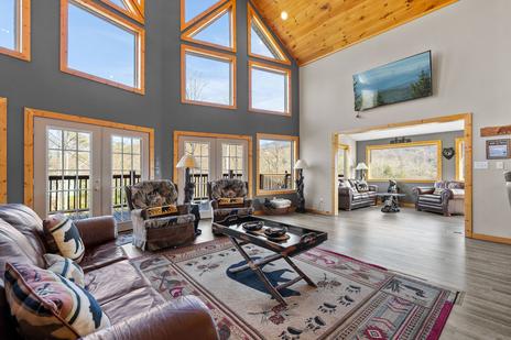 Honey Bear Lodge