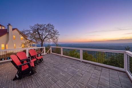 Cloud View Manor